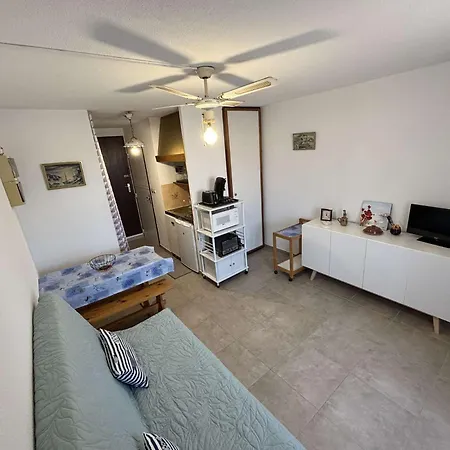 Studio-cabine Port-la Nouvelle Pn290-074 *